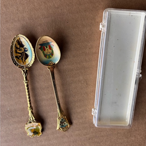 Vintage Multicolor Decorative Spoons - Picture 2 of 4